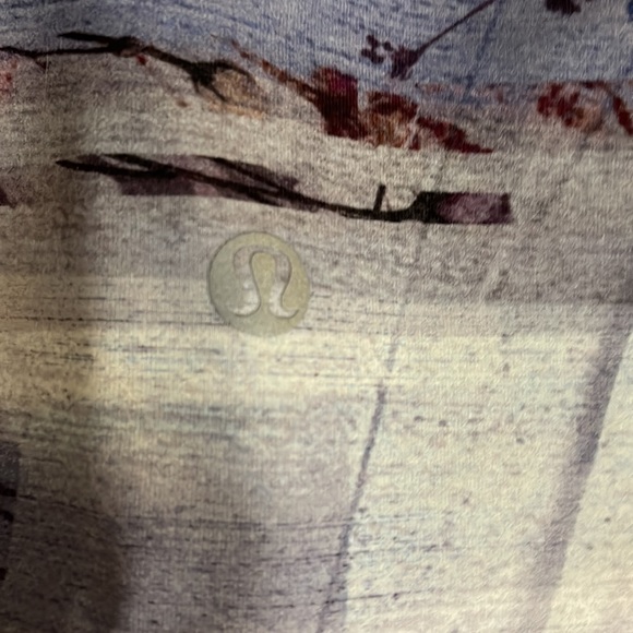 VEUC Rare Lululemon 25” leggings - Picture 3 of 5